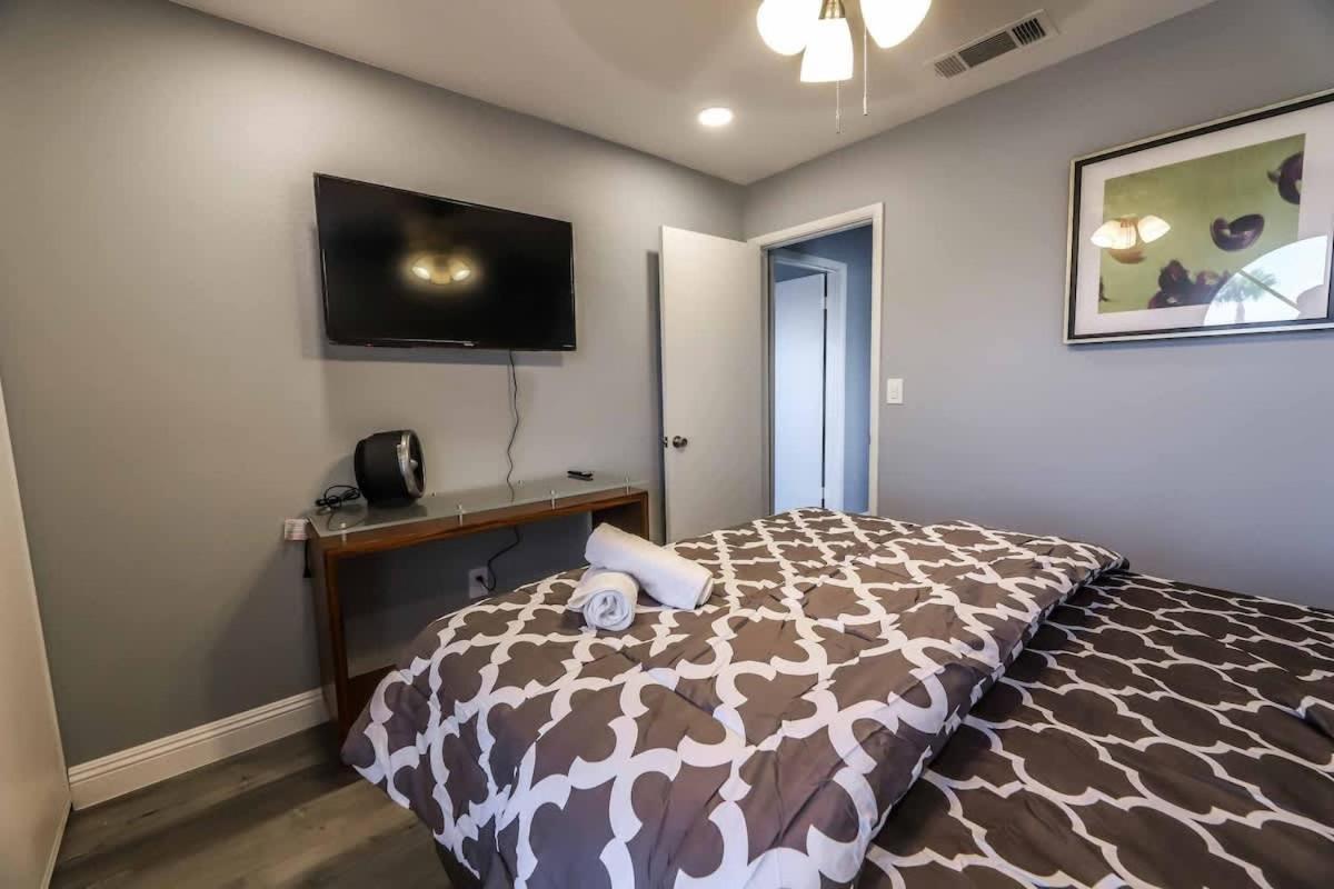Holiday home Vegas Living Gorgeous With Pool Near The Strip Las Vegas